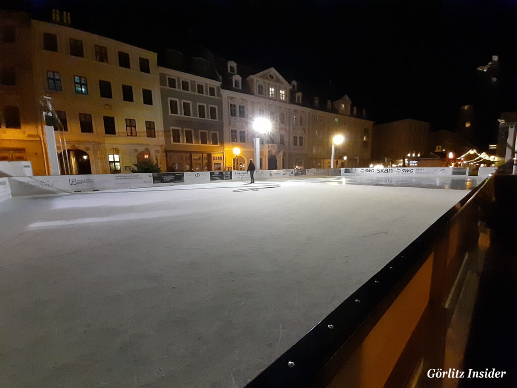 Weihnachtsdeko Görlitz 2021 Eisbahn