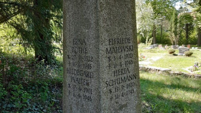 Obelisk Vier Frauen Opfer Nazi Regime 1945 Görlitz Obelisk Vier Frauen Opfer Nazi Regime 1945 Görlitz